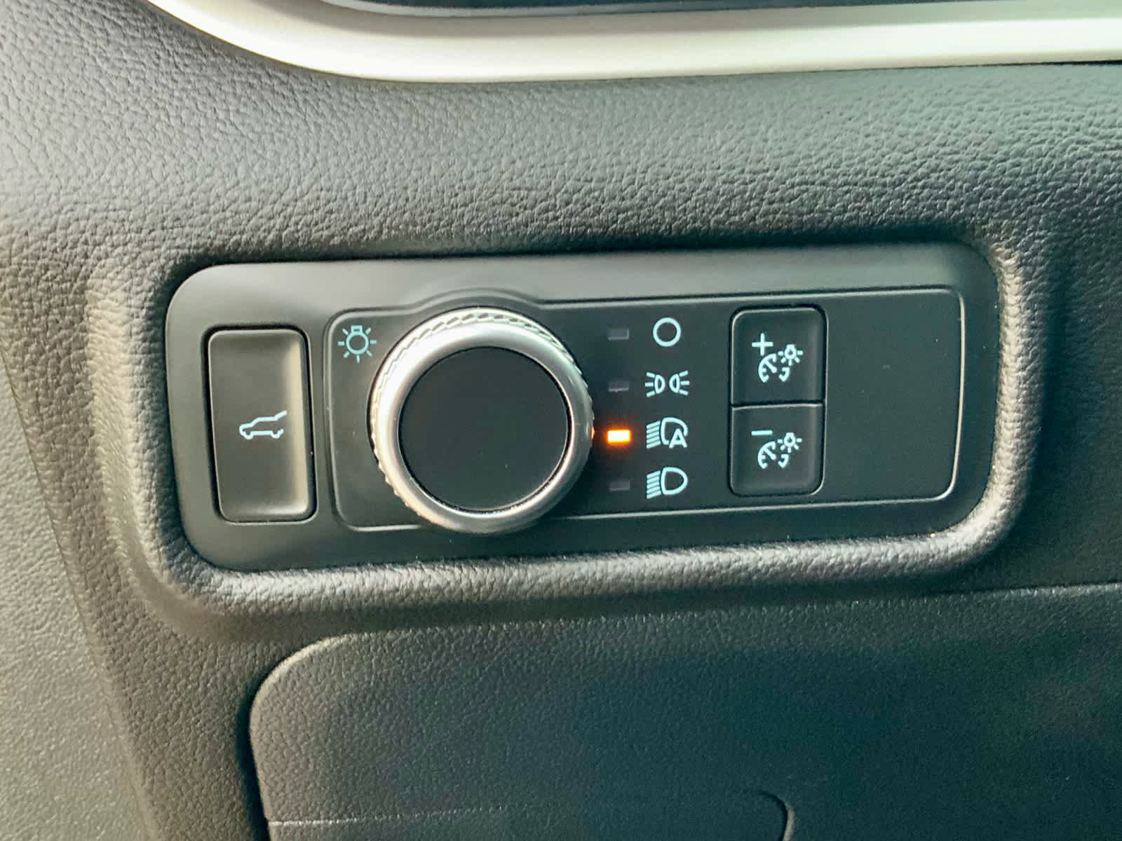 Used 2021 Ford Explorer XLT w/ Class III Trailer Tow Package image 46