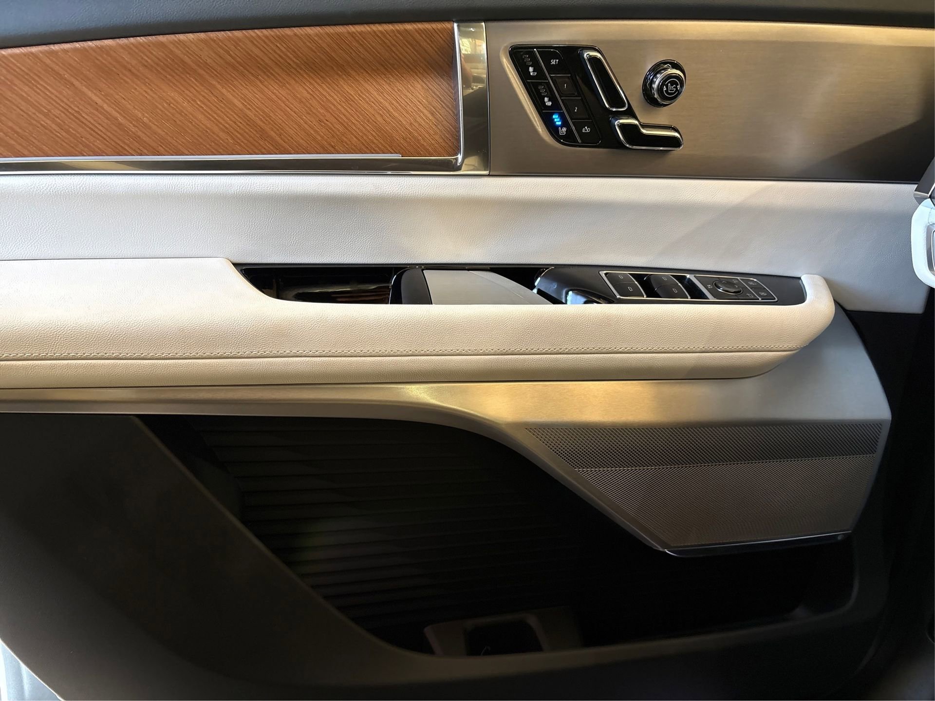 New 2026 Cadillac Vistiq Luxury image 21