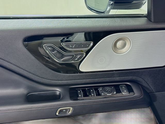 Used 2022 Lincoln Aviator Grand Touring w/ Equipment Group 301A image 18