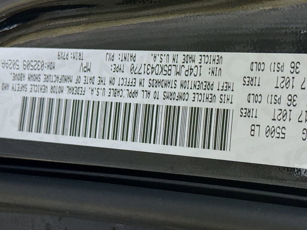 Used 2019 Jeep Cherokee Latitude Plus w/ Comfort/Convenience Group image 34