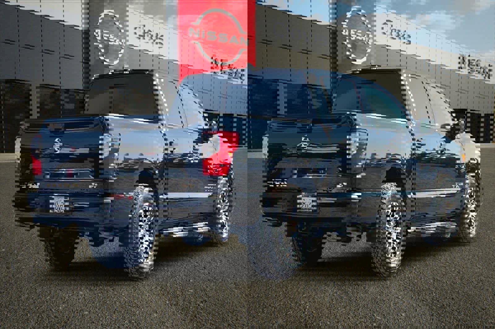 Certified 2022 Nissan Titan SV w/ Accessory Utility Package video 3