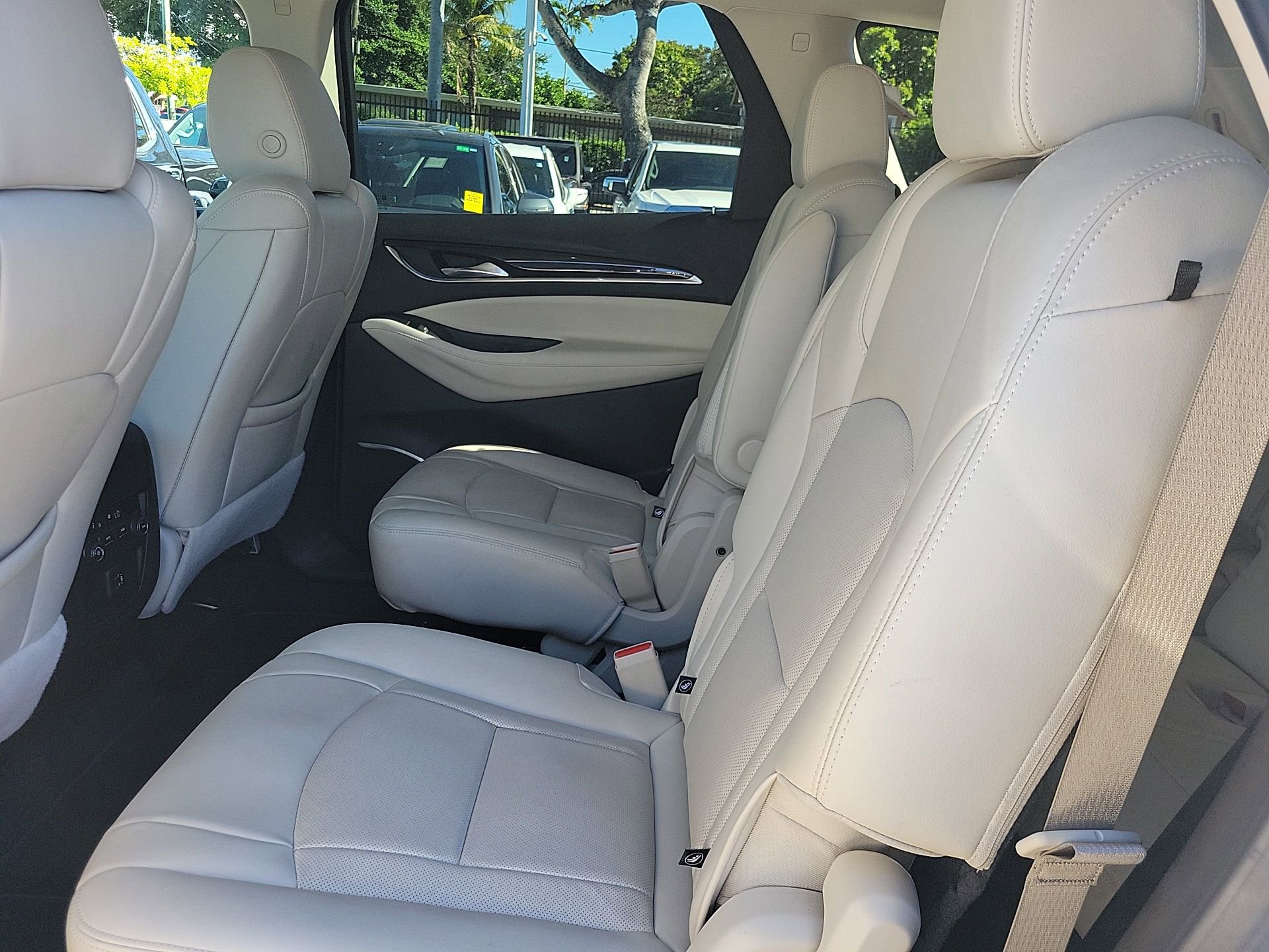 Used 2024 Buick Enclave Essence w/ Sport Touring Edition image 20