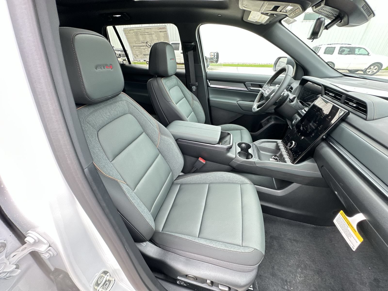 New 2026 GMC Terrain AT4 w/ Convenience Package III AWD/4WD image 28