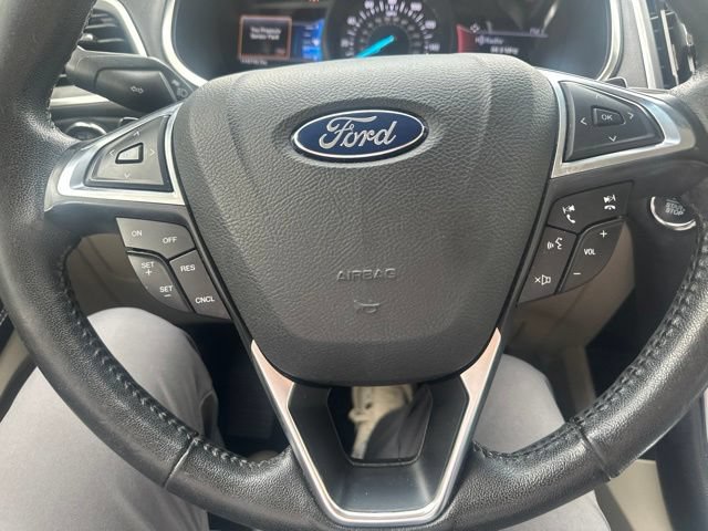 Used 2017 Ford Edge Titanium w/ Technology Package AWD/4WD image 14