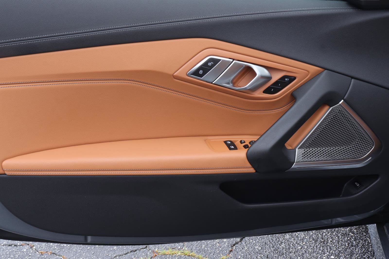 Used 2024 BMW Z4 M40i w/ Premium Package RWD image 11