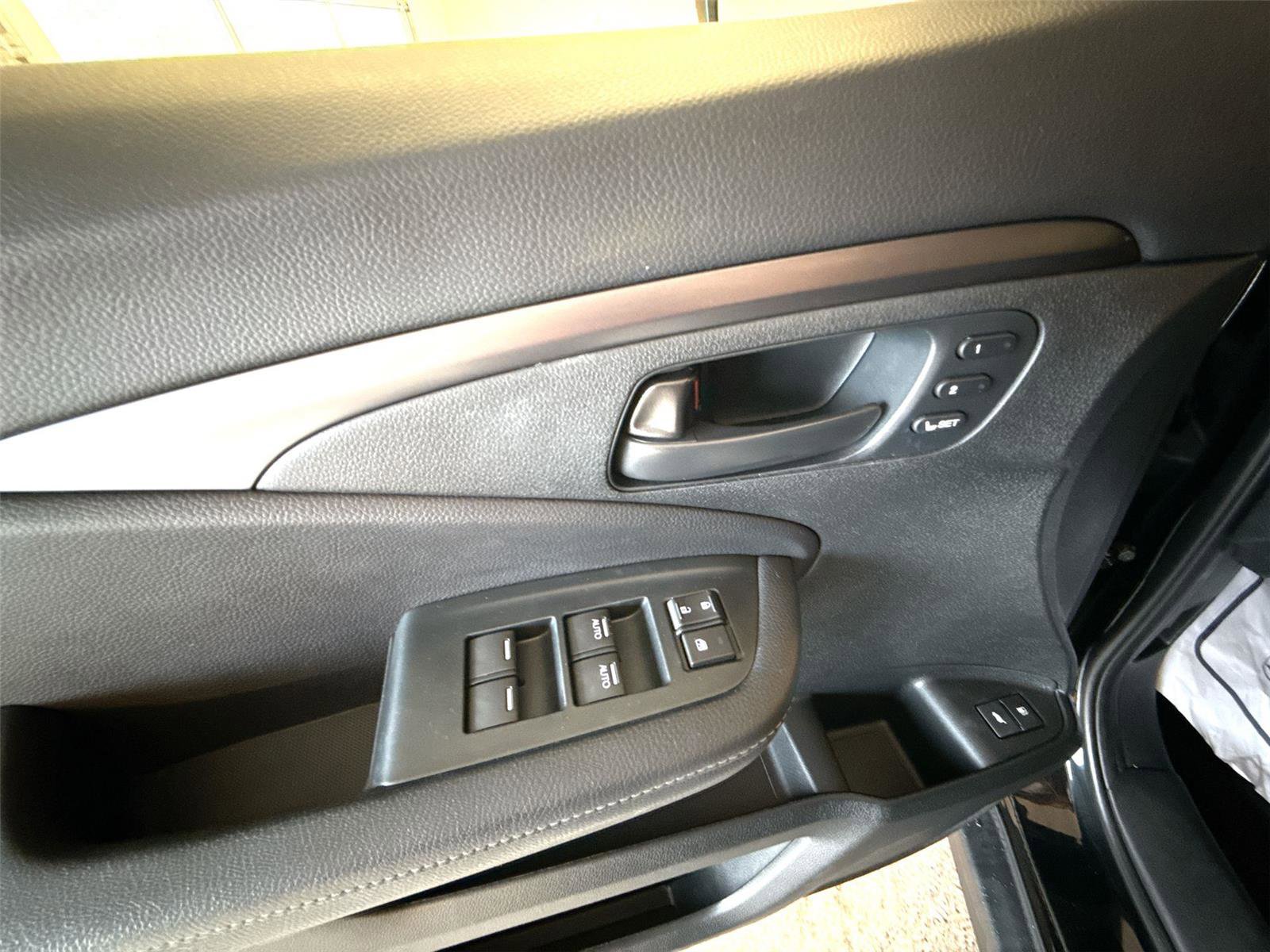 Used 2023 Honda Passport EX-L image 13