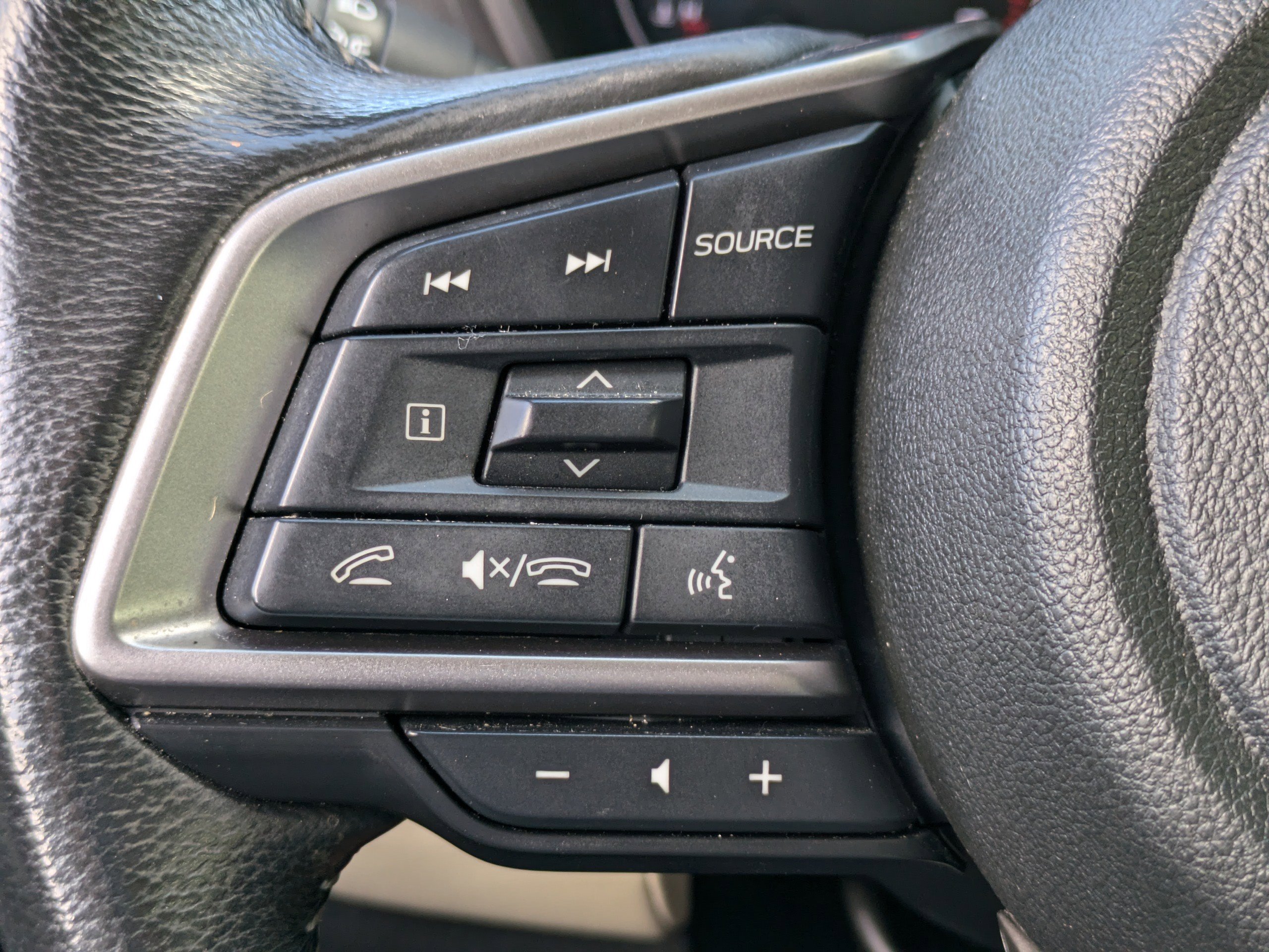 Used 2023 Subaru Ascent Limited image 25