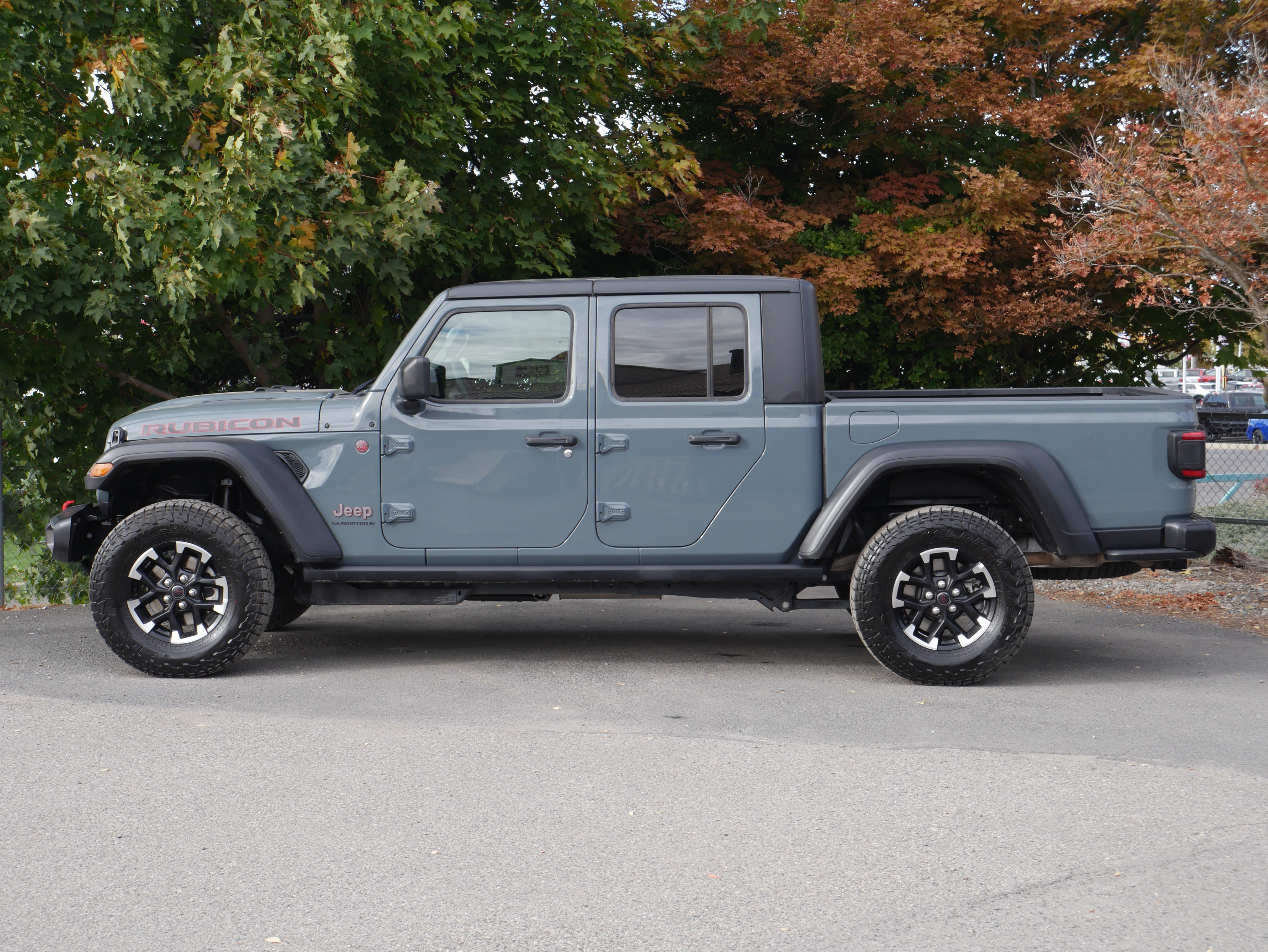 Used 2026 Jeep Gladiator Rubicon AWD/4WD image 19