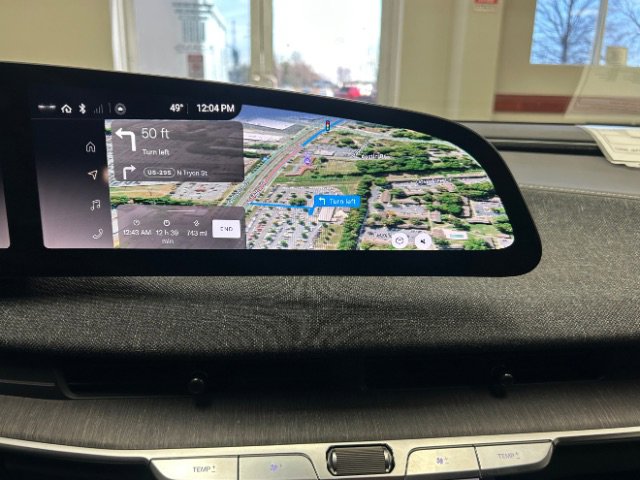 Used 2024 Lucid Air Touring image 21