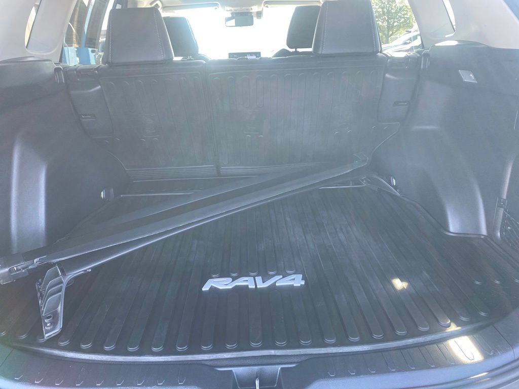 Used 2019 Toyota RAV4 Limited w/ Cold Weather Package AWD/4WD image 6