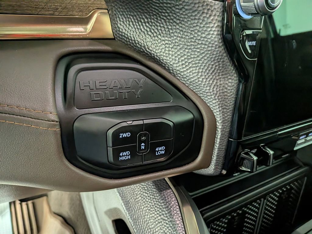 Used 2025 RAM 3500 Longhorn image 26