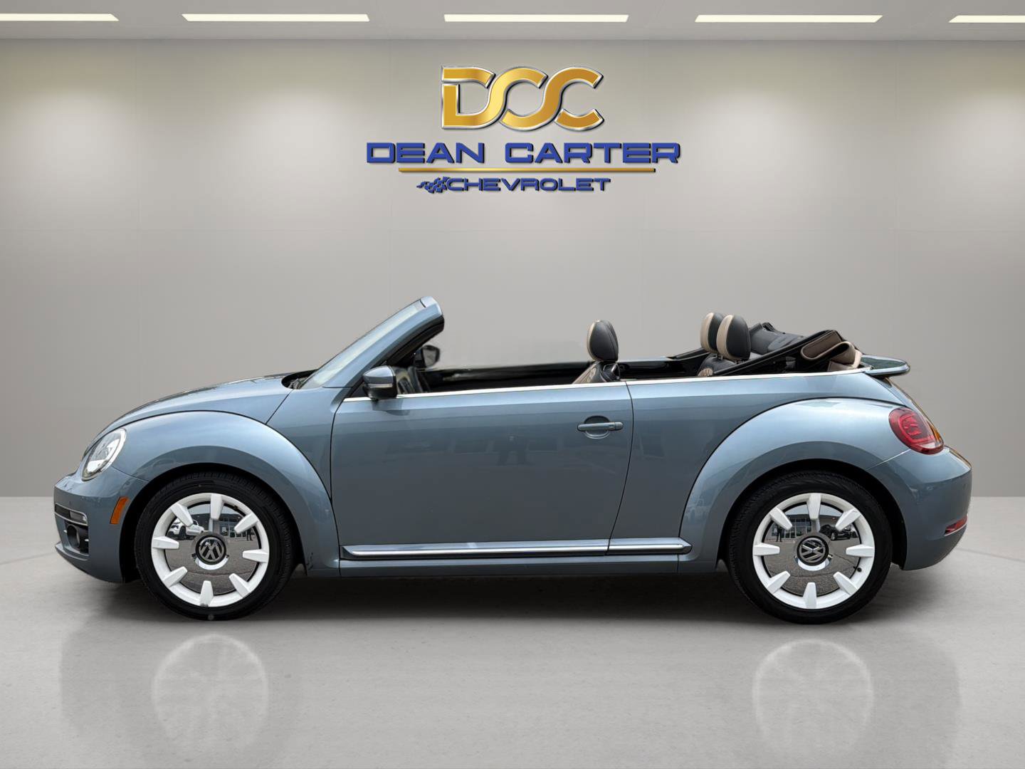 Used 2019 Volkswagen Beetle 2.0T Final Edition SEL FWD image 3