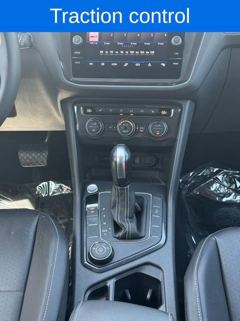 Used 2021 Volkswagen Tiguan SE w/ 3rd Row Seat Package AWD/4WD image 21