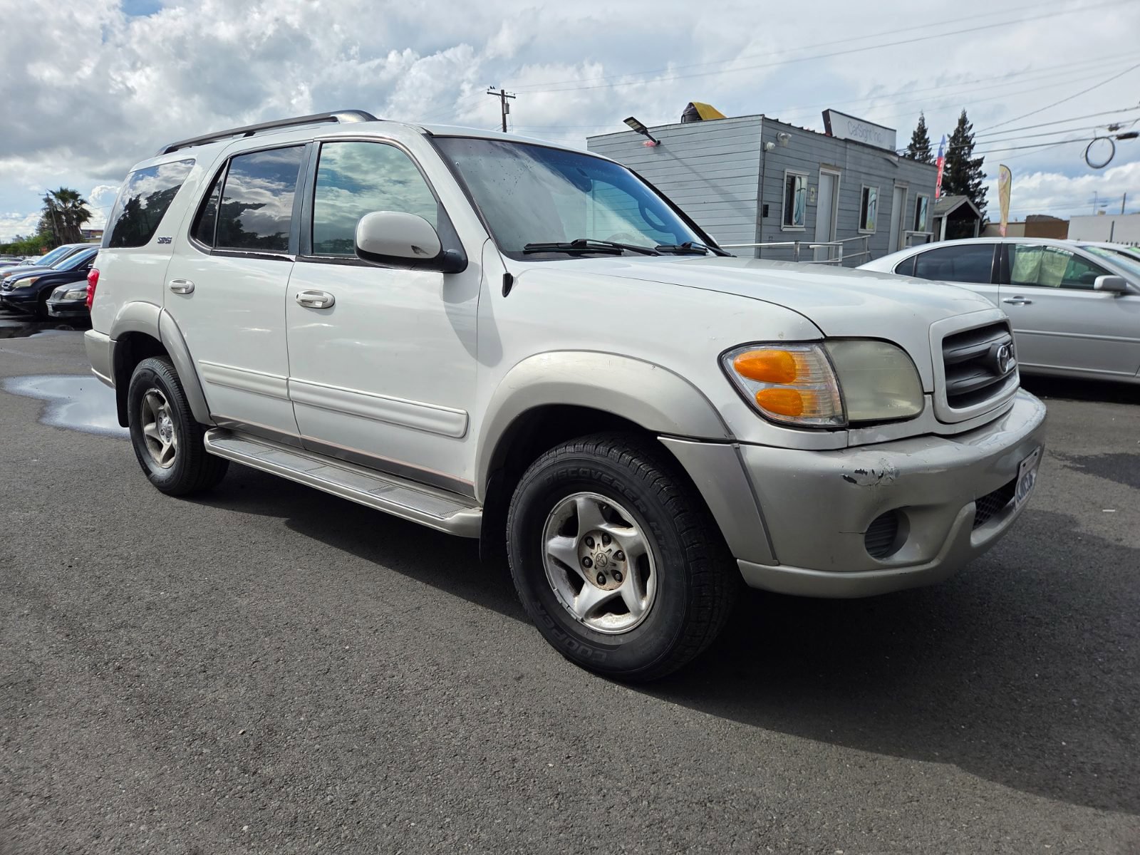 Used 2002 Toyota Sequoia SR5 RWD image 3