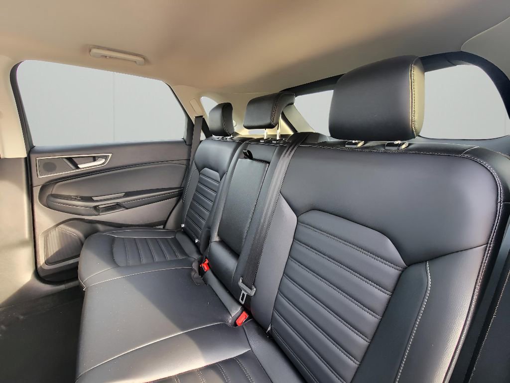 Used 2024 Ford Edge SEL AWD/4WD image 25
