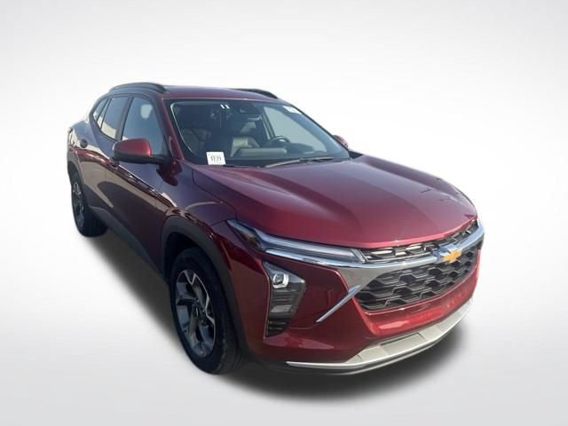 Used 2025 Chevrolet Trax LT w/ LT Convenience Package FWD image 7