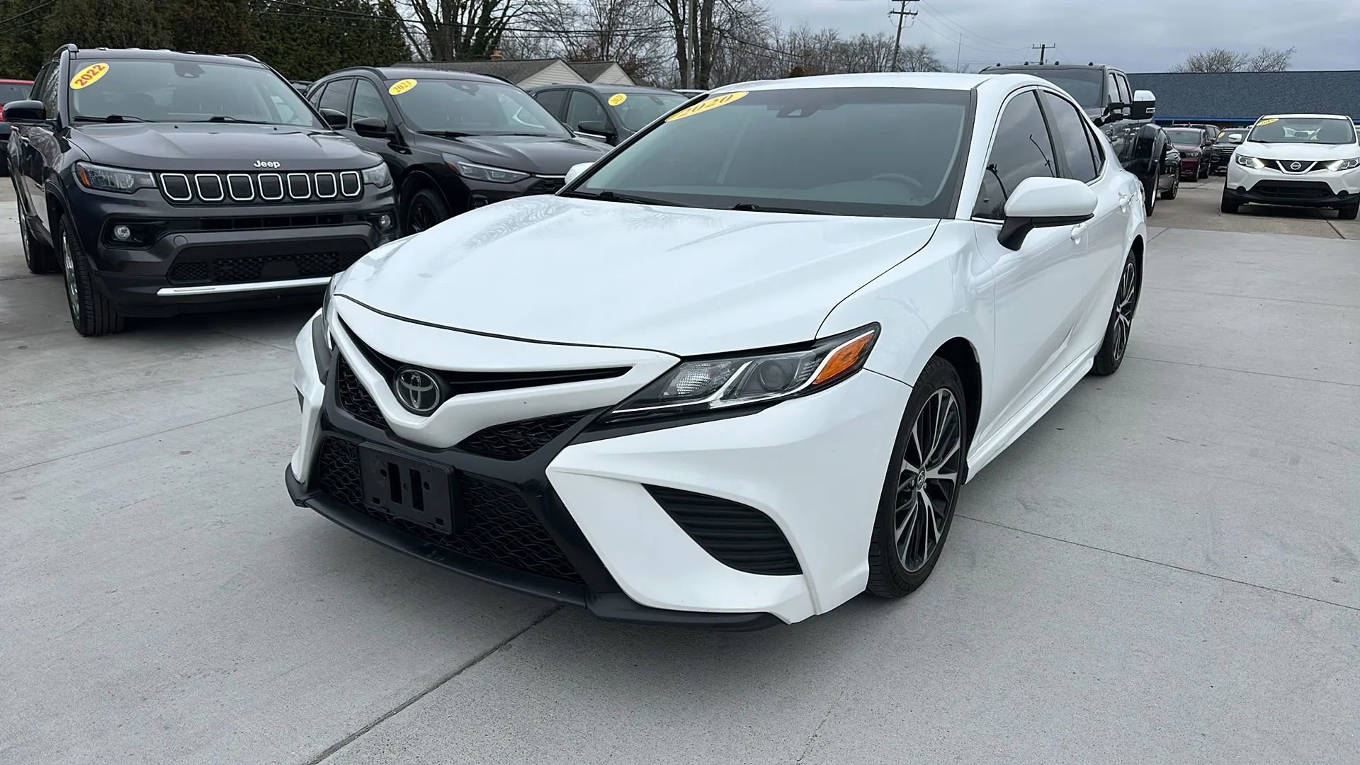 Used 2020 Toyota Camry SE