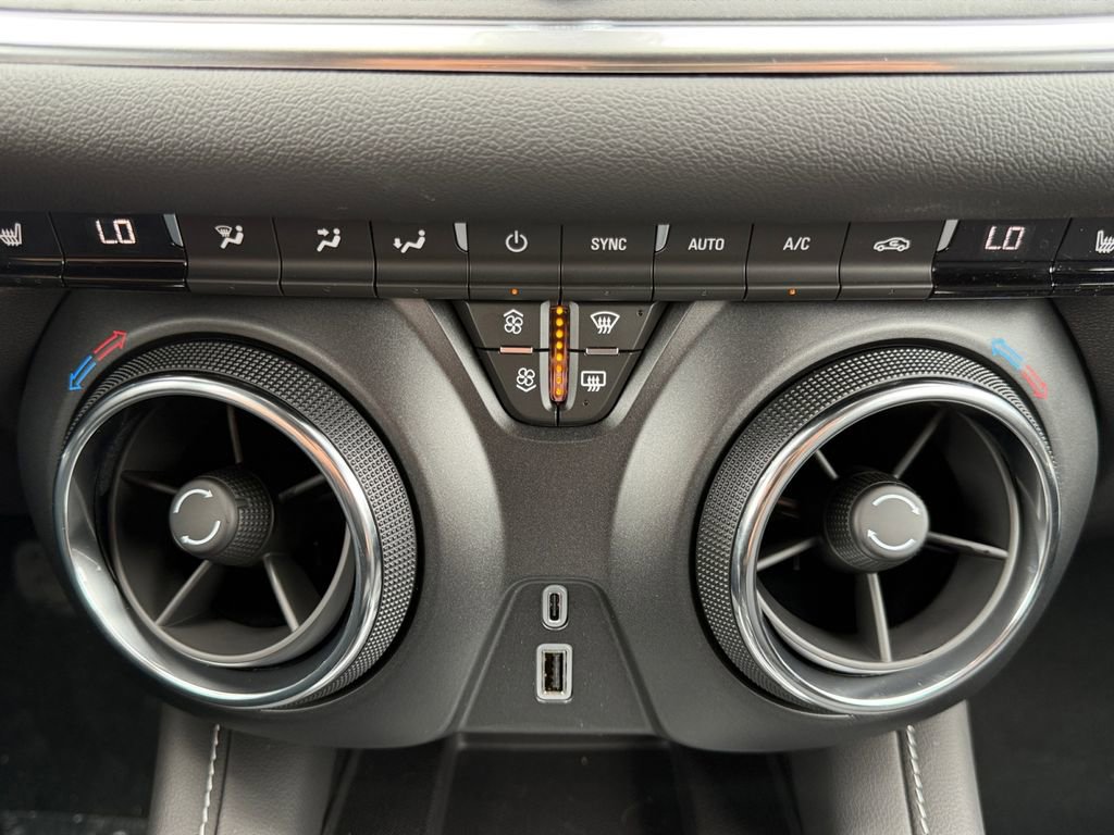 New 2026 Chevrolet Blazer LT w/ Convenience Package FWD image 17