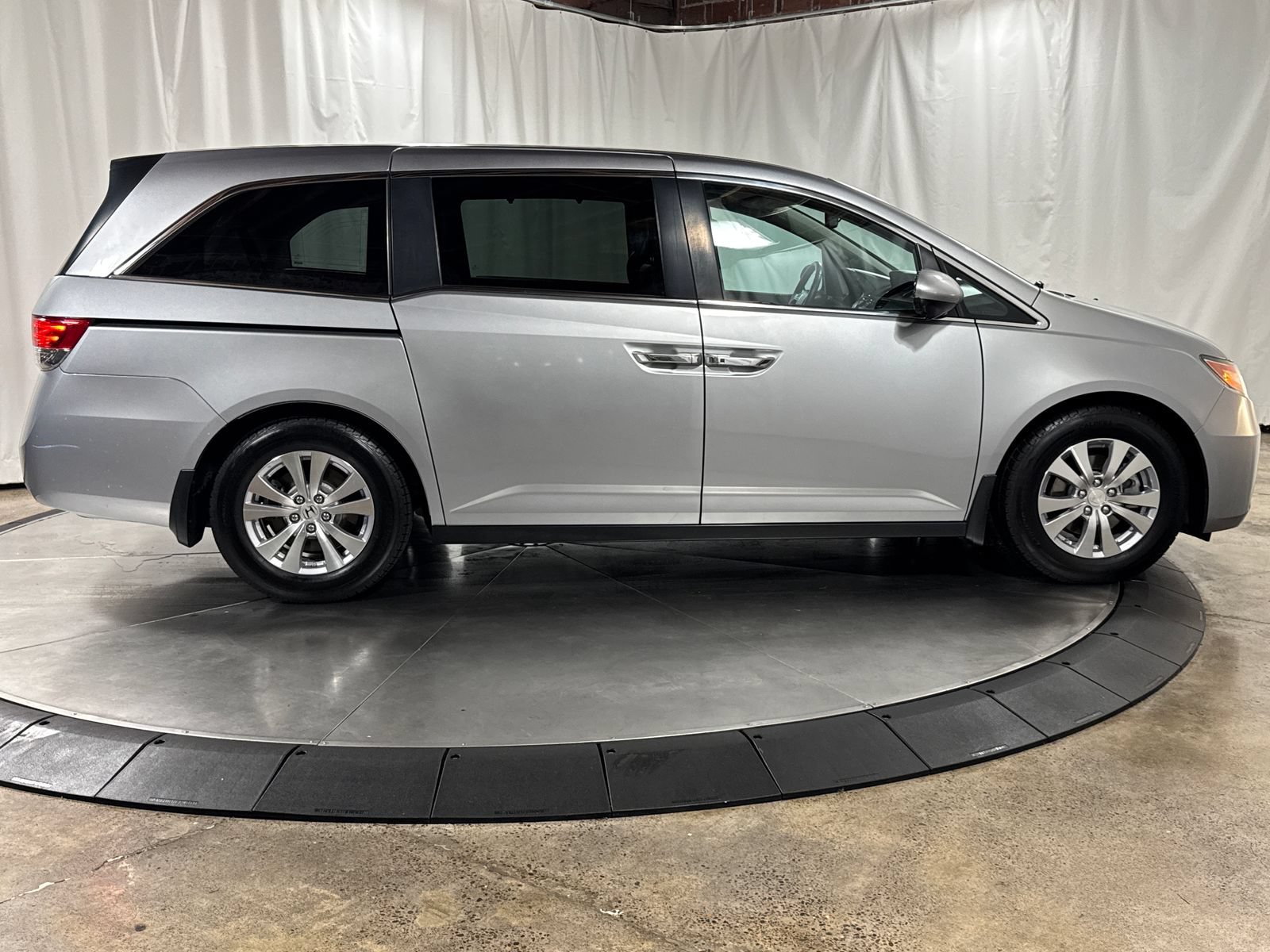 Used 2016 Honda Odyssey EX-L image 6