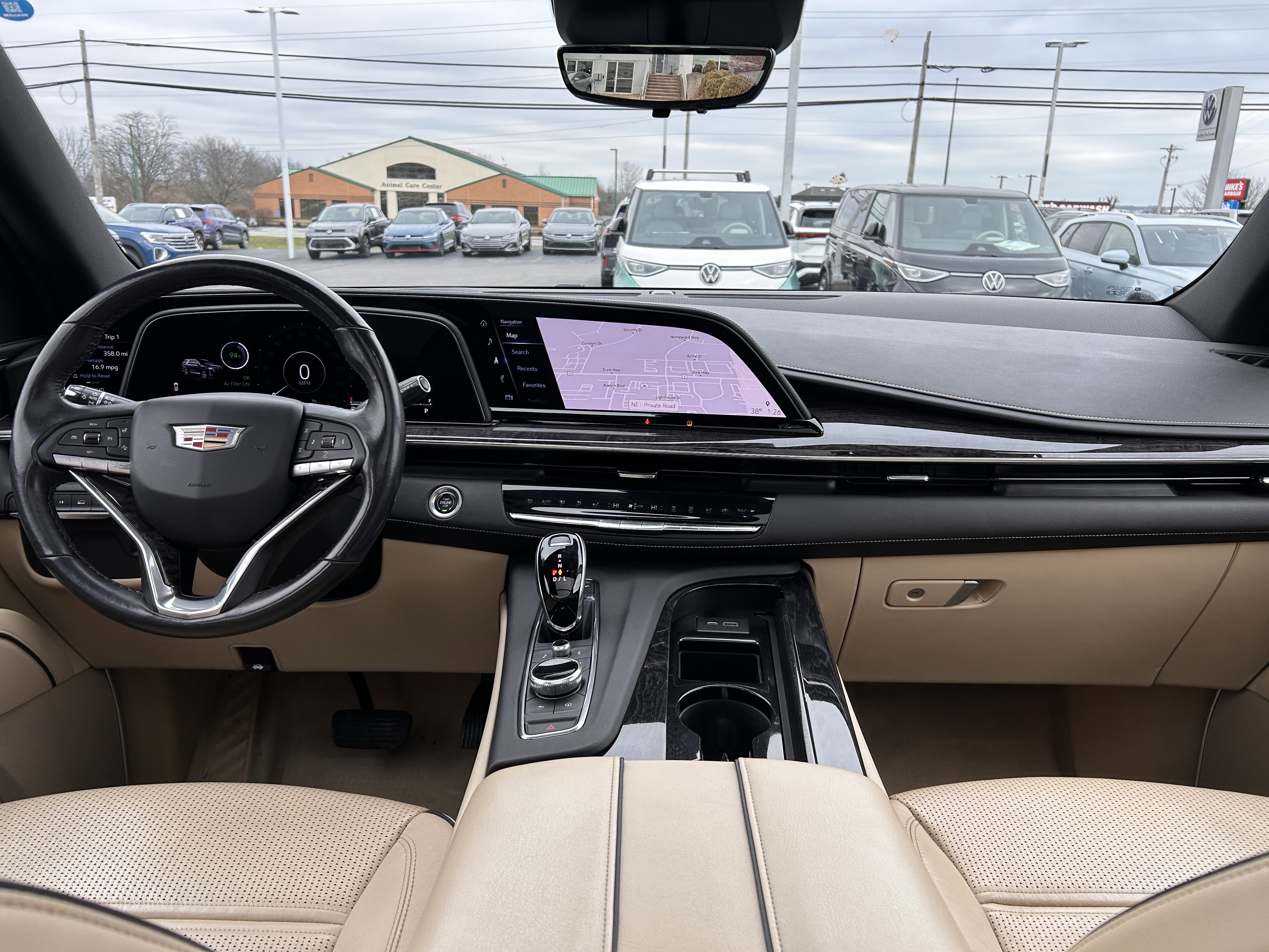 Used 2021 Cadillac Escalade Premium Luxury image 10