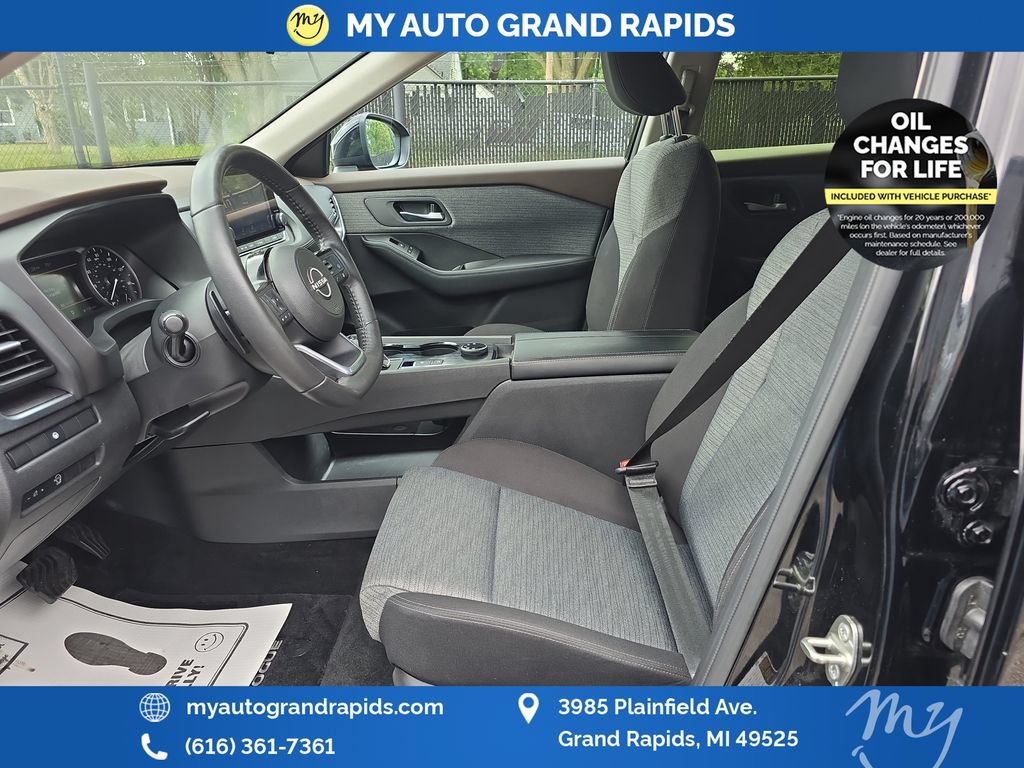 Used 2023 Nissan Rogue SV AWD/4WD image 9