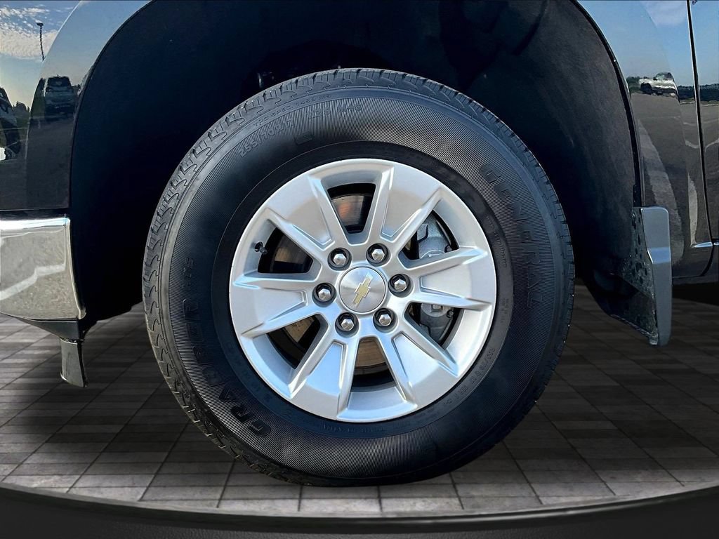 Used 2023 Chevrolet Silverado 1500 LT AWD/4WD image 37