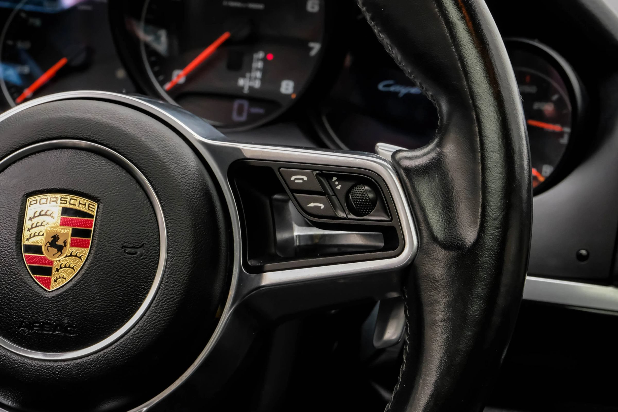 Used 2016 Porsche Cayenne AWD/4WD image 18