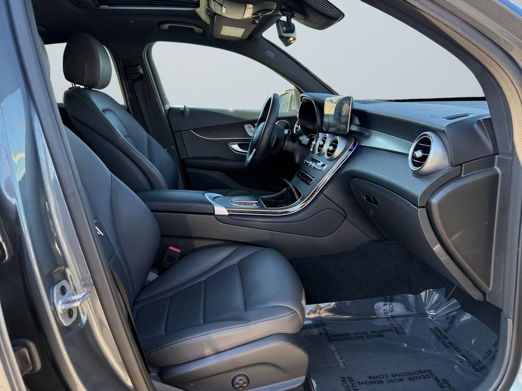 Used 2022 Mercedes-Benz GLC 300 4MATIC Coupe image 15