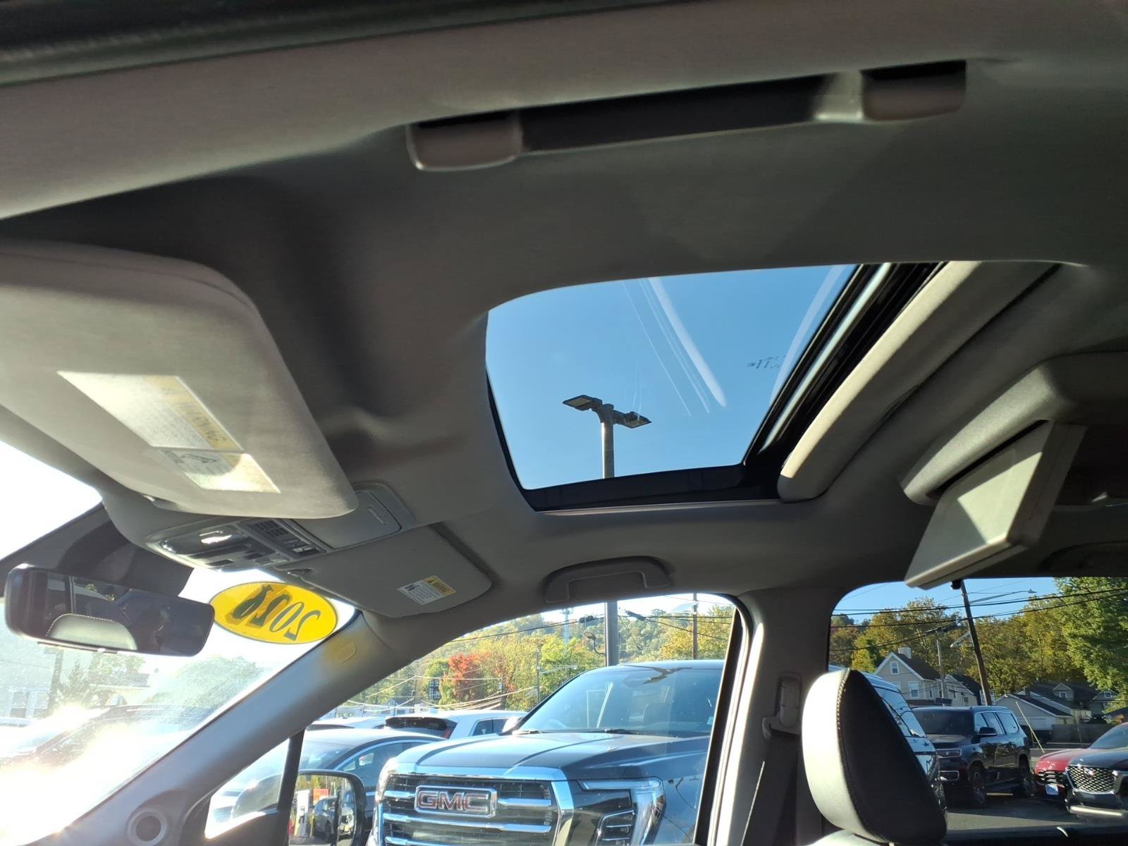 Certified 2021 Honda Pilot Touring image 11