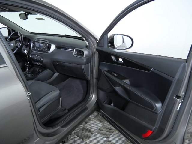Used 2016 Kia Sorento AWD w/ LX Convenience Package image 11