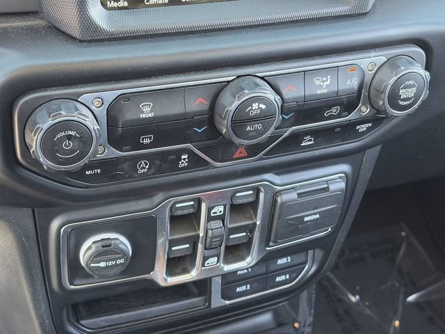 Used 2022 Jeep Gladiator Overland w/ Trailer Tow Package AWD/4WD image 31