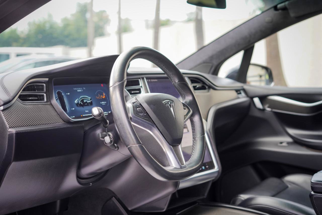 Used 2018 Tesla Model X 100D AWD/4WD image 8