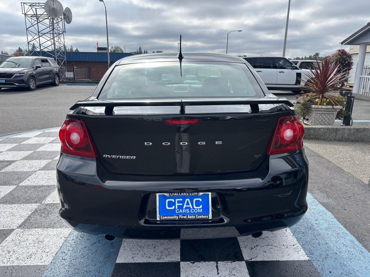 Used 2013 Dodge Avenger SE FWD image 4