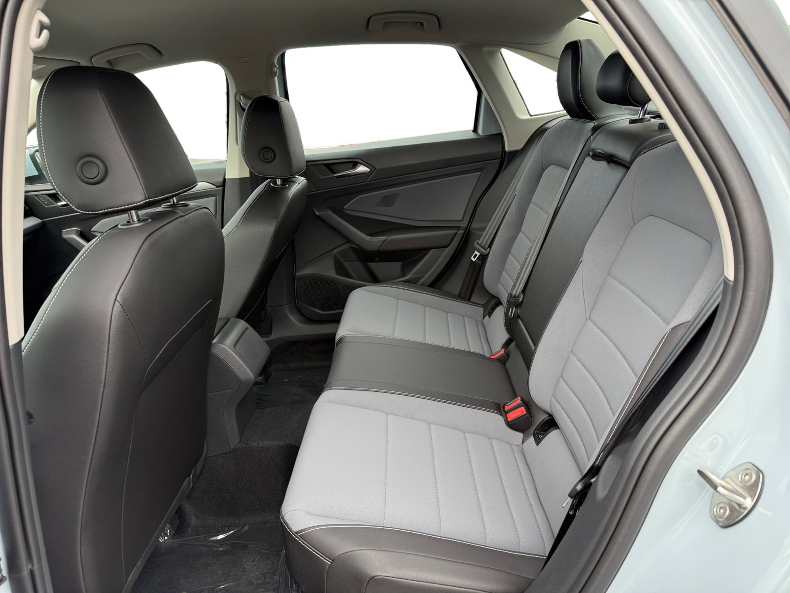 New 2025 Volkswagen Jetta SE image 16