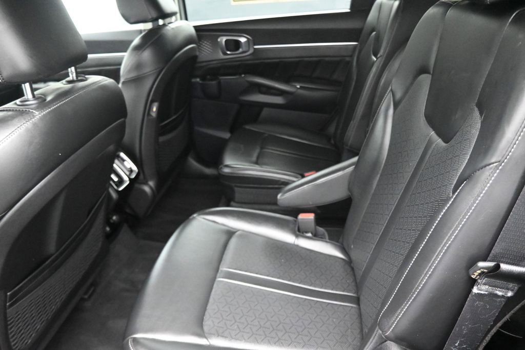 Used 2022 Kia Sorento SX AWD/4WD image 9