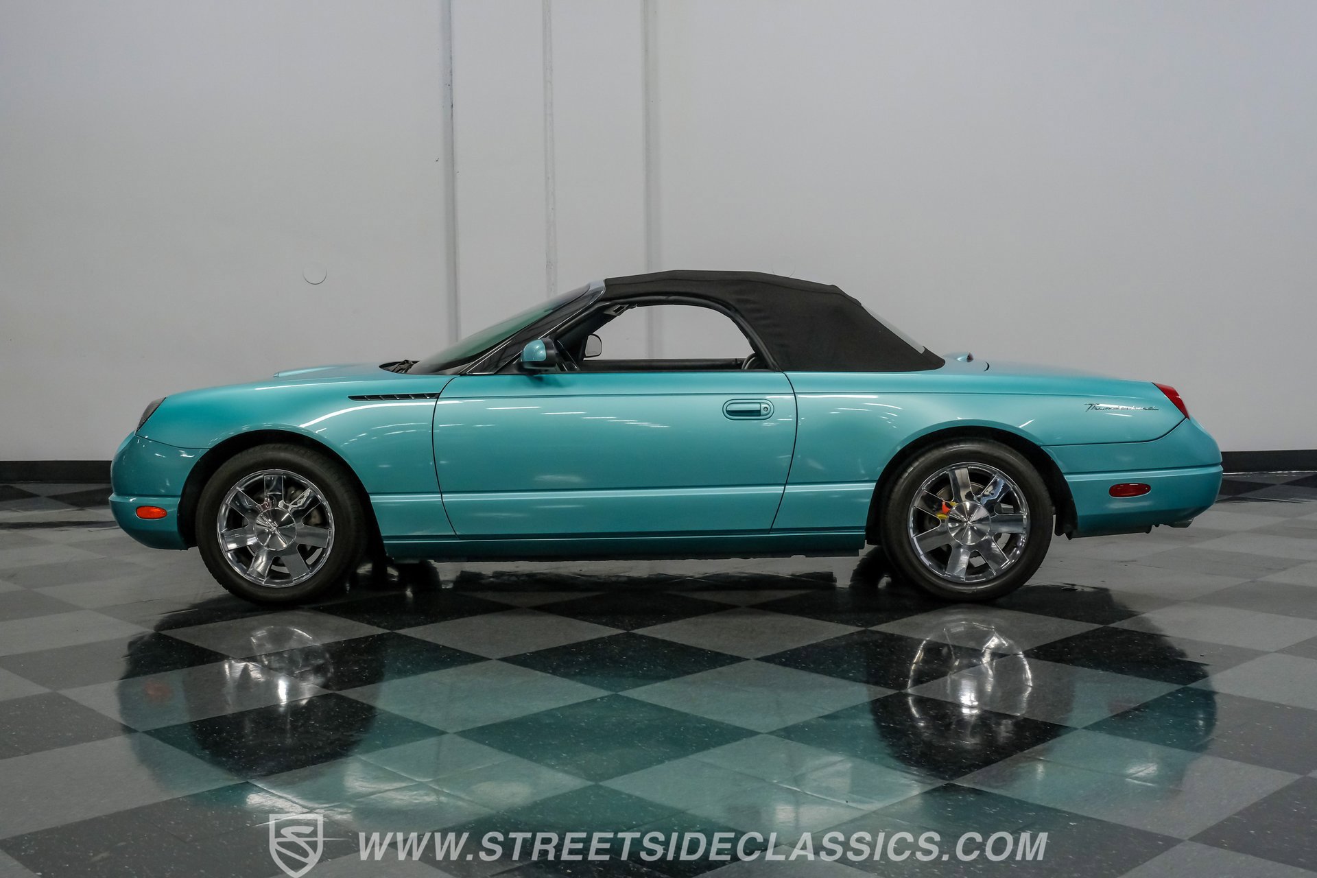 Used 2002 Ford Thunderbird RWD image 21