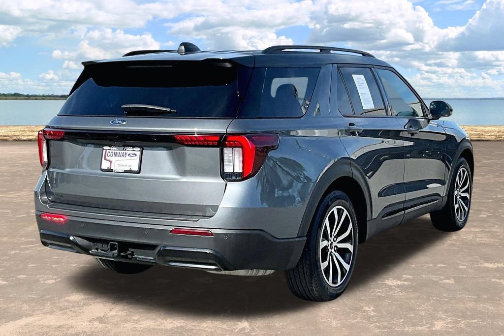 Used 2025 Ford Explorer ST-Line w/ Premium Package RWD image 8