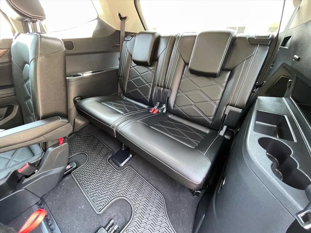 Used 2024 Volkswagen Atlas SE FWD image 8