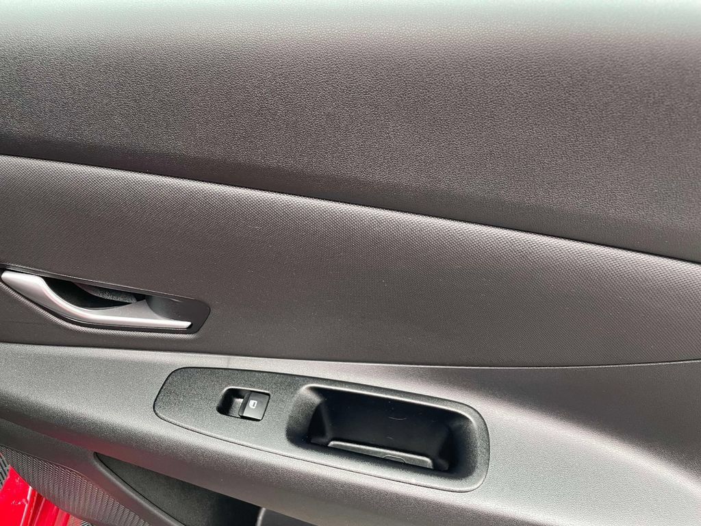 Used 2023 Hyundai Elantra SEL w/ Convenience Package FWD image 11
