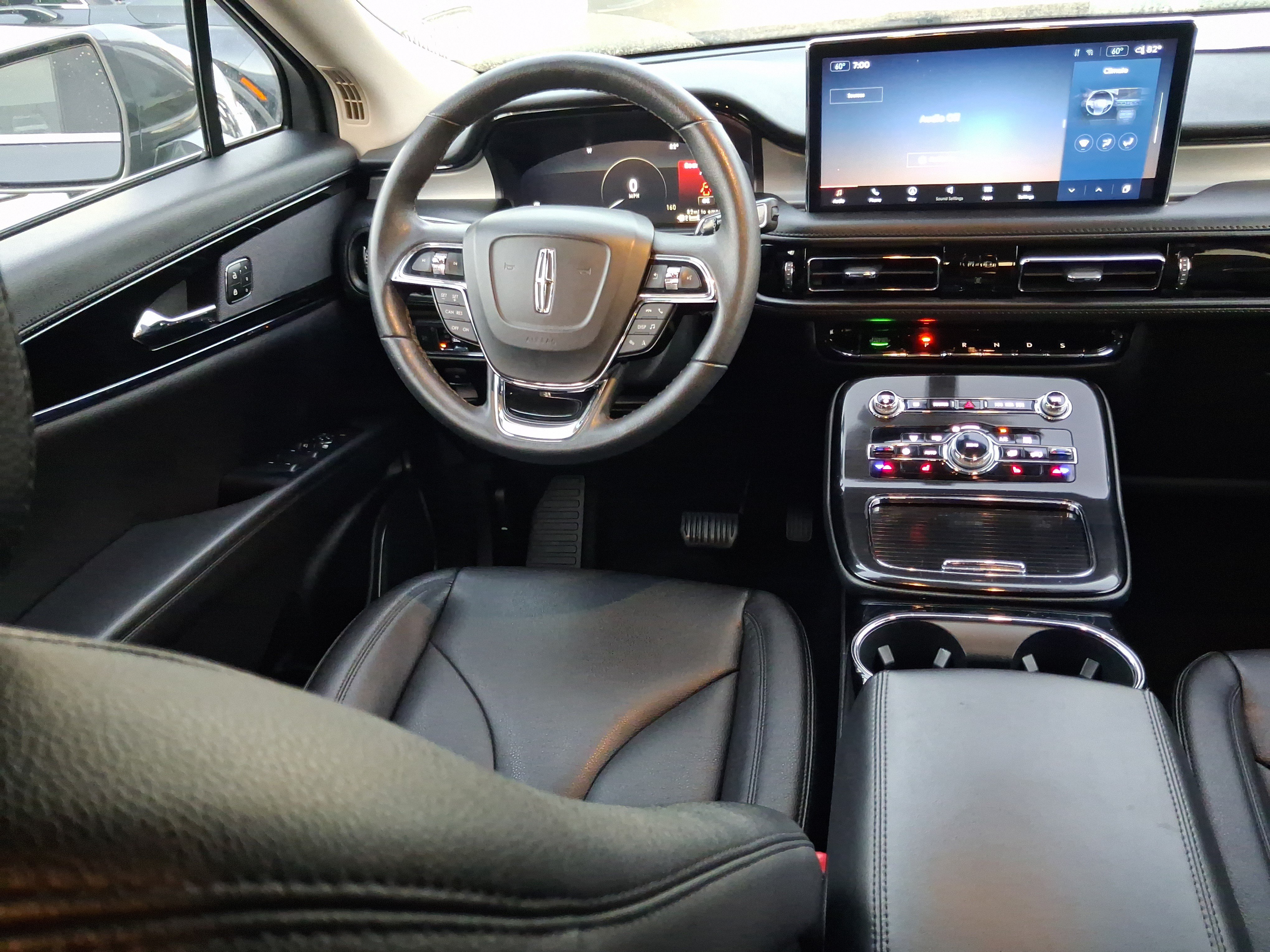 Certified 2022 Lincoln Nautilus FWD w/ Premium Package image 8