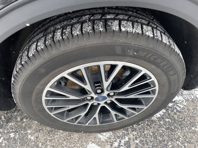 Used 2022 Ford Escape Titanium w/ Titanium Premium Package image 18