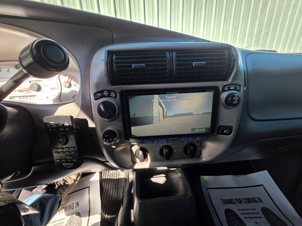 Used 2001 Ford Explorer Sport Trac 4x4 image 10