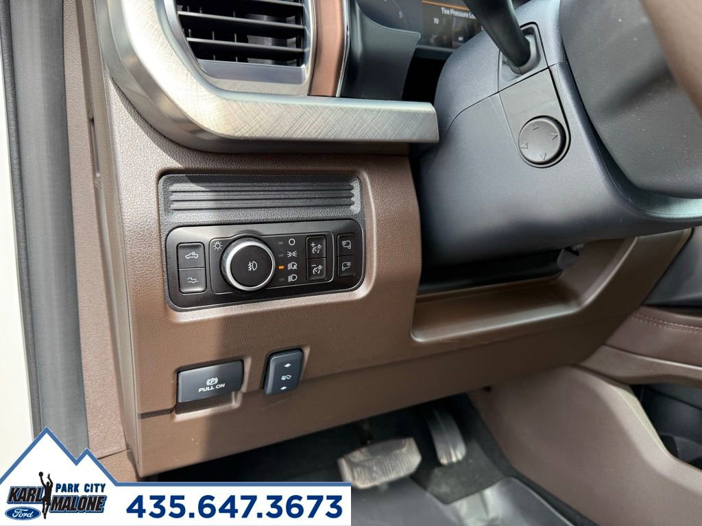 Used 2025 Ford F350 King Ranch AWD/4WD image 17