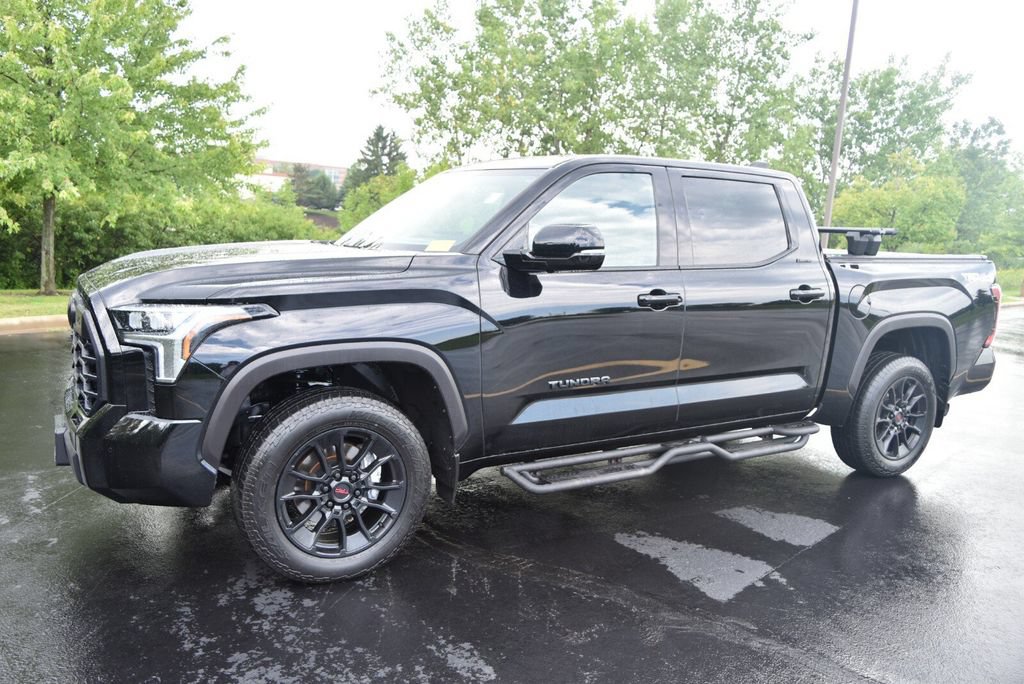 Used 2025 Toyota Tundra Limited w/ TRD Off-Road Package AWD/4WD image 10