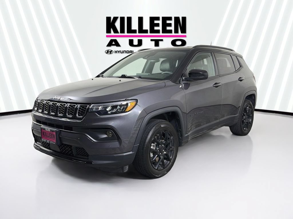 Used 2024 Jeep Compass Latitude w/ Altitude Special Edition AWD/4WD image 3