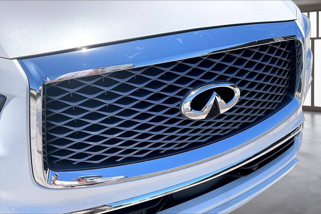 Used 2024 INFINITI QX80 Sensory w/ Cargo Package AWD/4WD image 32