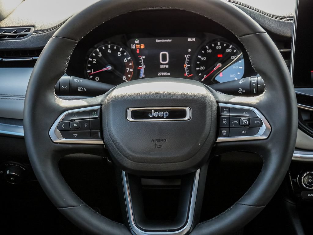 Used 2025 Jeep Compass Limited AWD/4WD image 26
