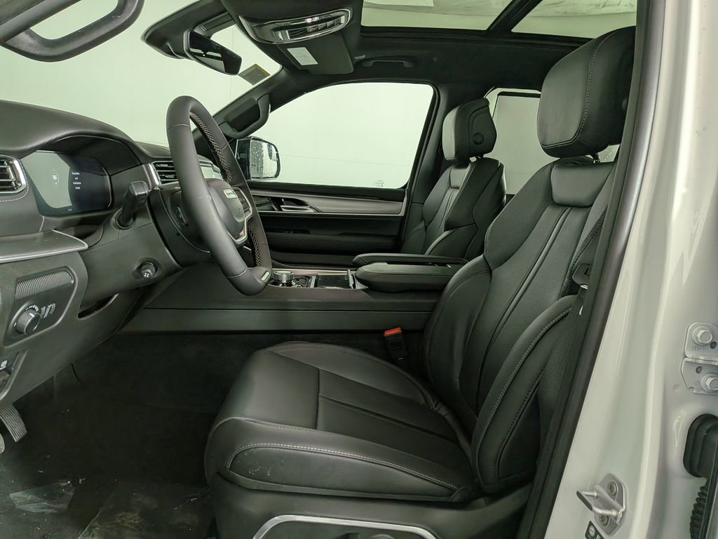 New 2026 Jeep Grand Wagoneer L Limited image 16