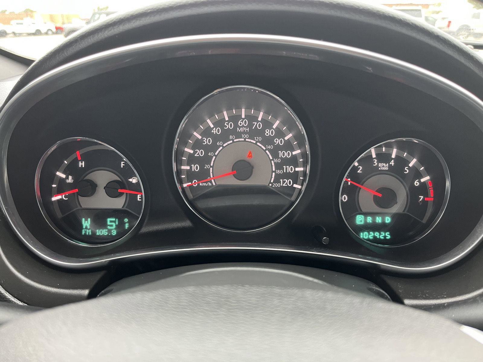 Used 2013 Chrysler 200 Limited w/ Sun/Sound Group image 19