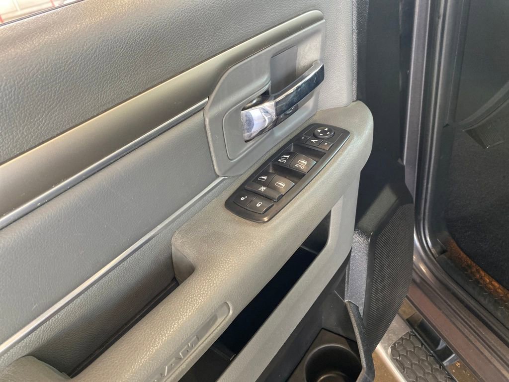 Used 2018 RAM 1500 Big Horn image 32